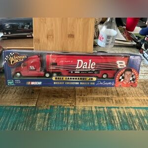 WINNERS CIRCLE Dale Earnhardt Jr. Diecast Collector Trailer Rig Truck 2000 NEW